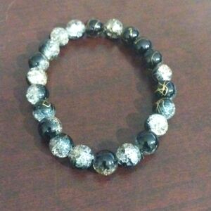 #014 Handmade set of 2 crackle bead bracelets